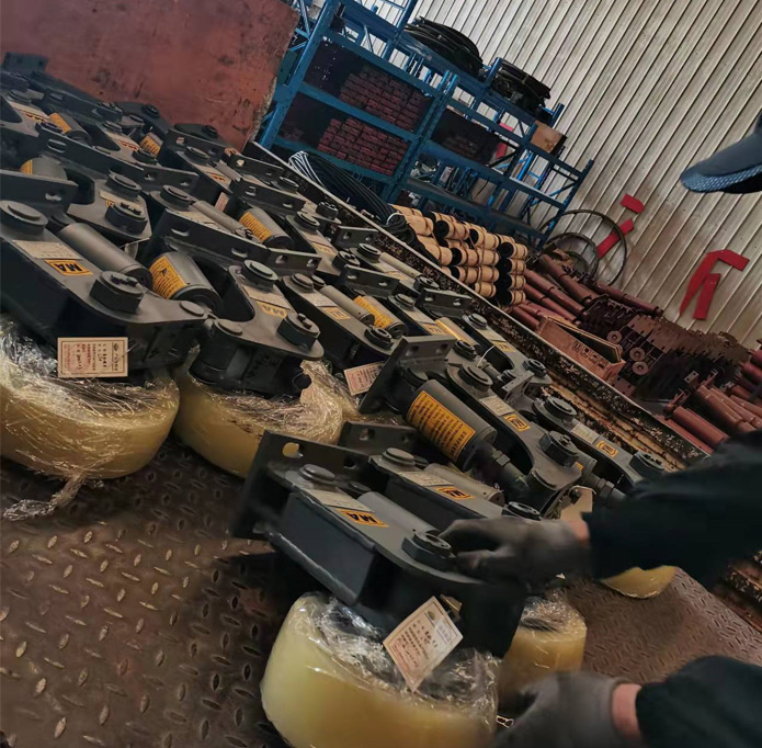 山东矿安重工一批滚轮罐耳发往新疆哈密