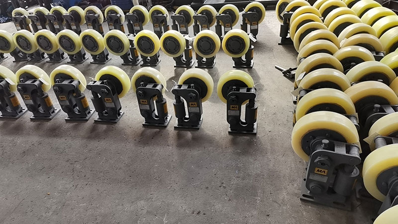 山东矿安重工一批滚轮罐耳即将发货